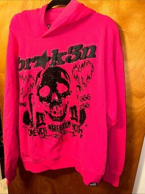 Women’s Hot Pink Skull Graphic Hoodie Sweatshirt